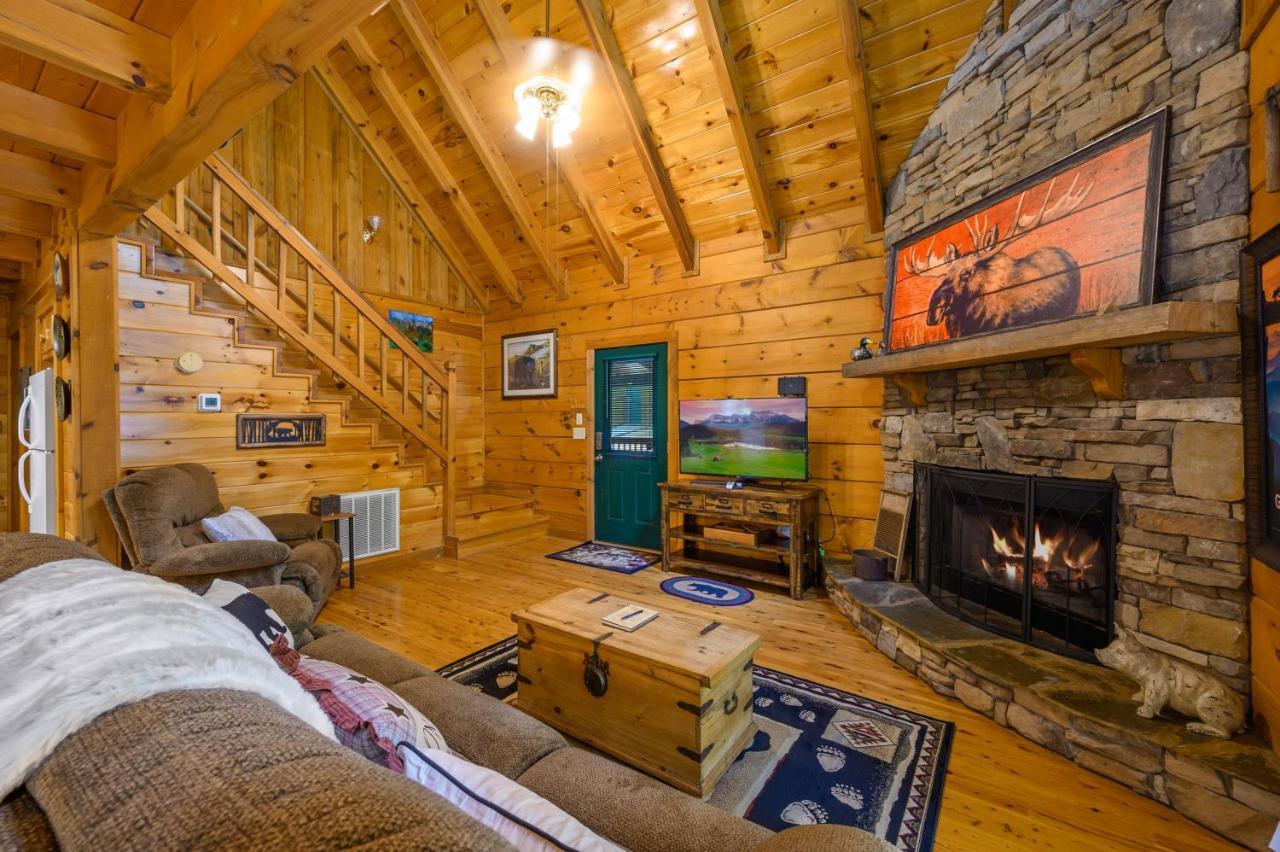 Gypsy Road - Privacy! Log Cabin With Hot Tub, Wifi, Directv And Arcade Sevierville Exterior photo
