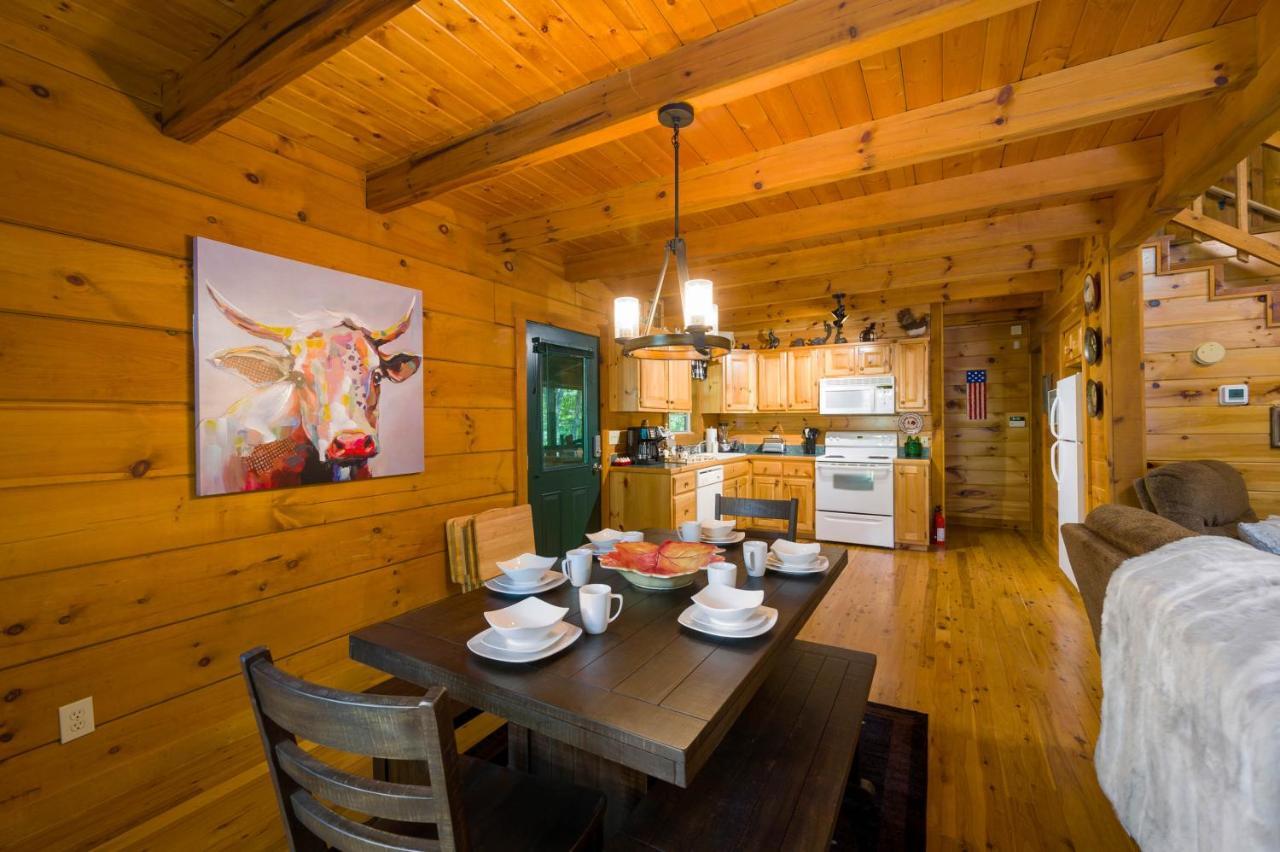 Gypsy Road - Privacy! Log Cabin With Hot Tub, Wifi, Directv And Arcade Sevierville Exterior photo